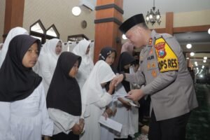 Sentuhan Humanis Polres Blitar di Hari Maulid Nabi: Gelar Pengajian hingga Santuni Anak Yatim